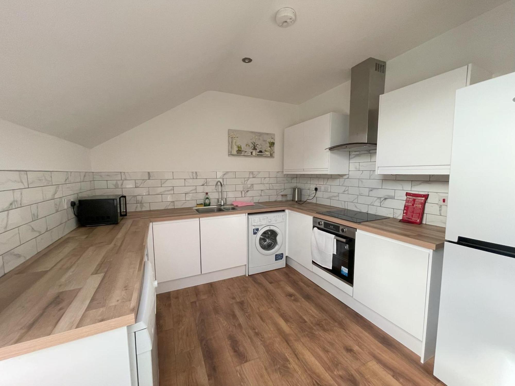 1 Fitzhamon Embankment Apartments Opposite Principality Stadium - Long Stay Offer Cardiff Exterior photo