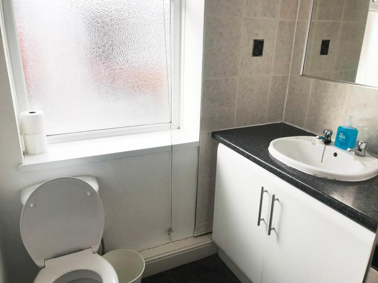 1 Fitzhamon Embankment Apartments Opposite Principality Stadium - Long Stay Offer Cardiff Exterior photo